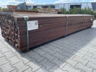 Ca. 102x Hardhouten Onderliggers Geschaafd, 42x57mm, lengte 395cm